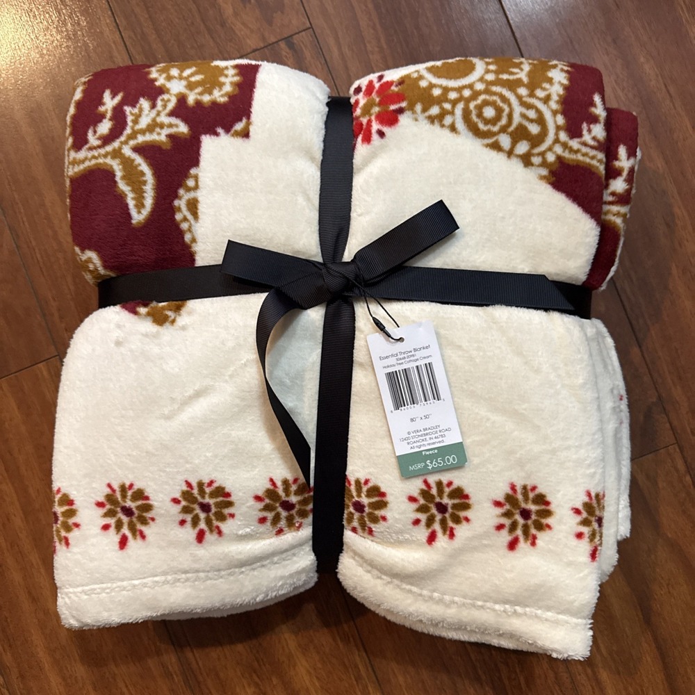 Vera Bradley Throw Blanket Holiday Tree Cottage Cream 80 X 50 inch NEW Sealed - Picture 4 of 5